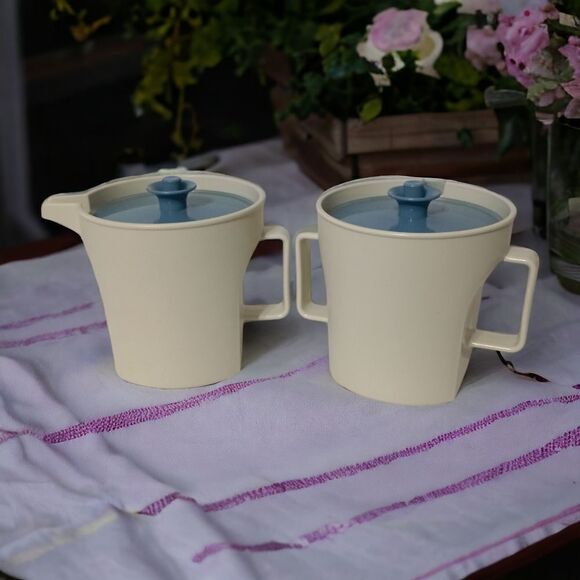 Tupperware Creamer Sugar Bowl Set Almond Blue Lids Retro 1415-2 & 1414-2 Vintage - Picture 14 of 16